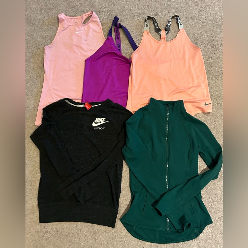Set of 3 workout tops and 2 sweaters
